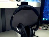 Desk headphone hook by Tikigod