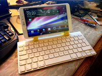 Apple wireless keyboard + LG G 8.3 PAD Holder RELOADED by Oneshotblu