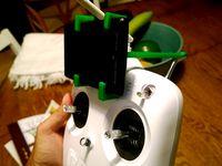 dji phantom remote smartphone holder by jlark