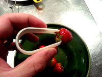 Strawberry Stem Remover by barspin