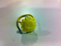 Hair tie with smiling Sun by crisu