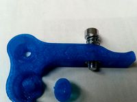 Adjustable extruder for Replicator 2 by jeremrem