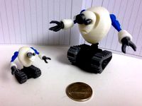 Tread-Bot v2.0 by ThingHuxter