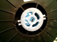 "Frictionless" PLA spool holder for overhanging mod by Verdris