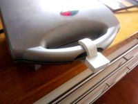 Clamp for sandwich toaster with borked clamp :) by catohagen