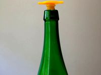 Target, Pours cider in the glass  by Tumaker