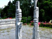 Skulptur im Donaupark by jannik