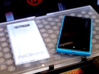 Nokia Lumia 820 MakerBot Shell  by MakerBot