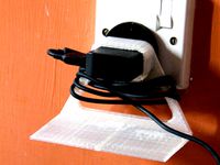 sony/ericsson phone charging table by Qbert