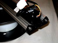 Underslung z motor mount for MendelMax by Simonious