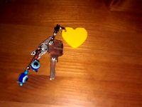 Heart-shaped key chain hanger by devijvers