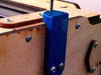 Z-axis adjuster for ultimaker by lampmaker