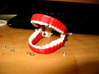 ChatterBox Teeth - Wind-up by Renosis