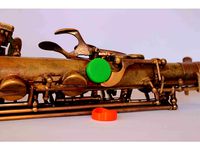 Thumb rest for Selmer alto saxophones by VientosVintage