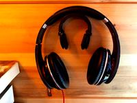 Headphones stand by FablabMoebius