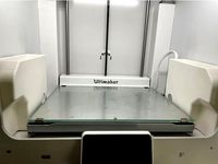 Waste bin for Ultimaker UMS5 by UlrichC