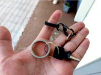 Stupid plastic keyring ring by aperculum