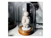 Willendorf Venus and Display support by Creaxiv
