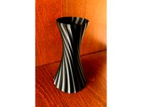 Vortex Vase by CrossTechnic