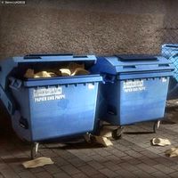 Garbage container