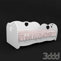 кровать с сердечками