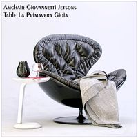 Armchair Giovannetti-Jetsons. Table La Primavera Gioia.