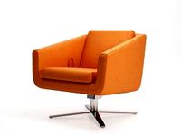 Pavo Armchair